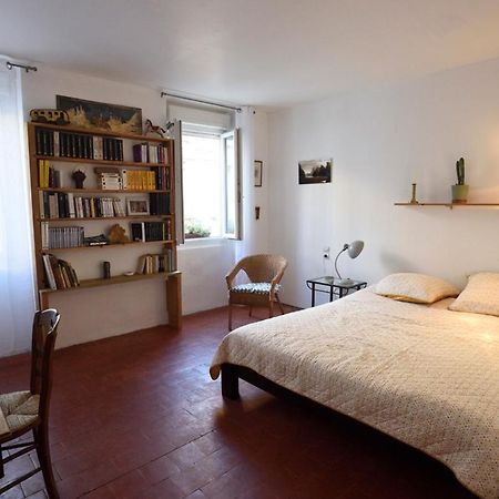 La Chambre Claire Sigean Bagian luar foto