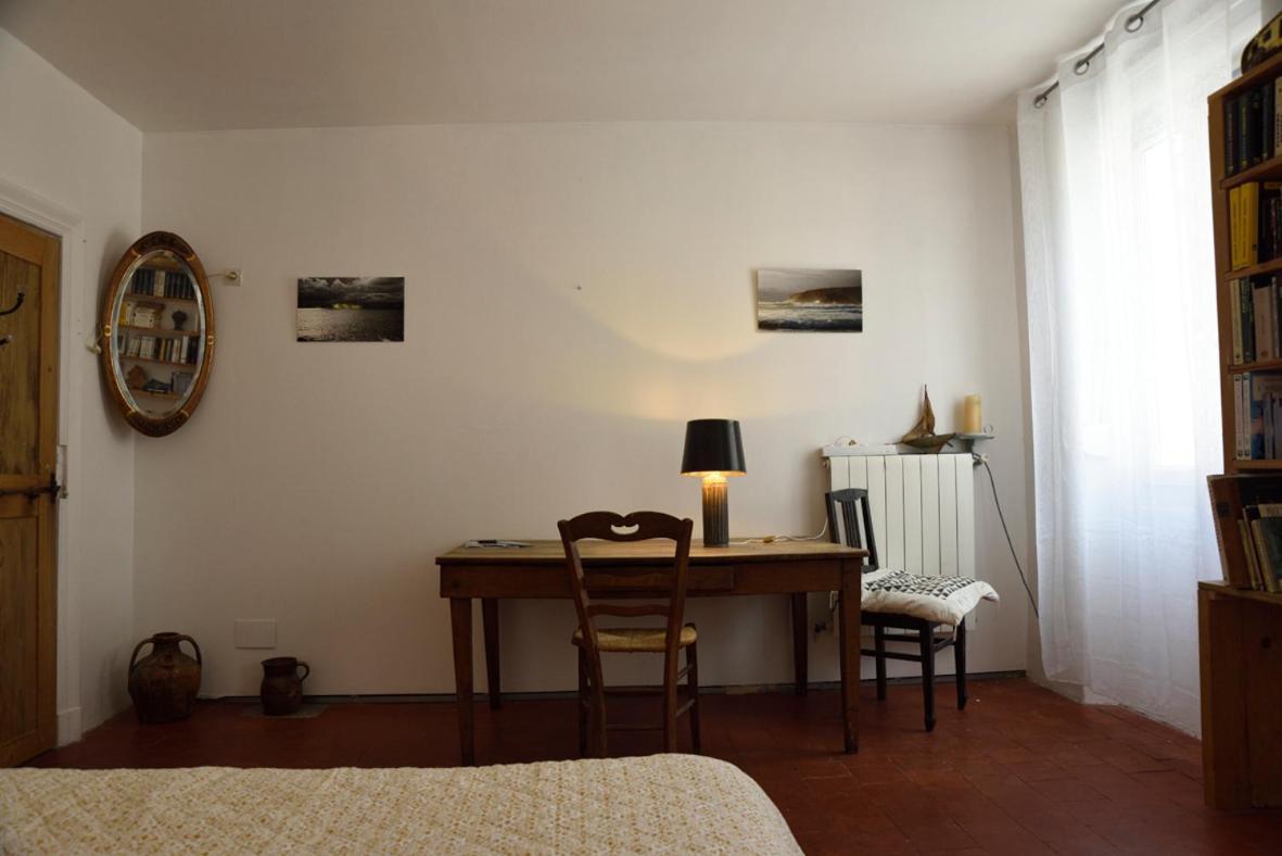 La Chambre Claire Sigean Bagian luar foto